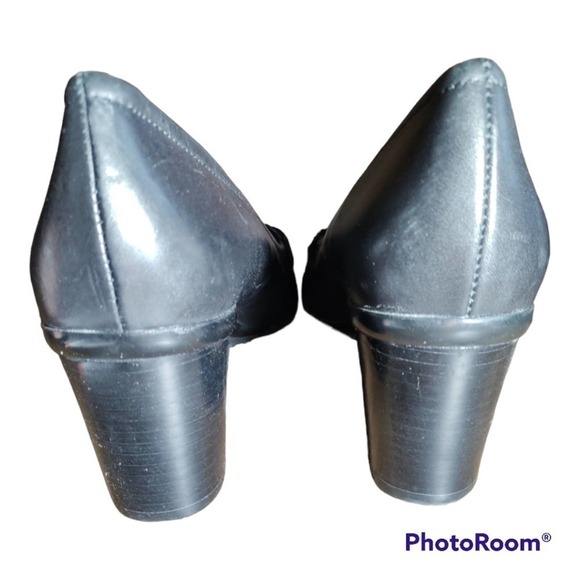 Rockport black leather pumps size 7.5 2 1/4" heel - Picture 4 of 8